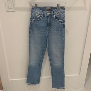 MOTHER Light Blue Denim Jeans insider crop step fray